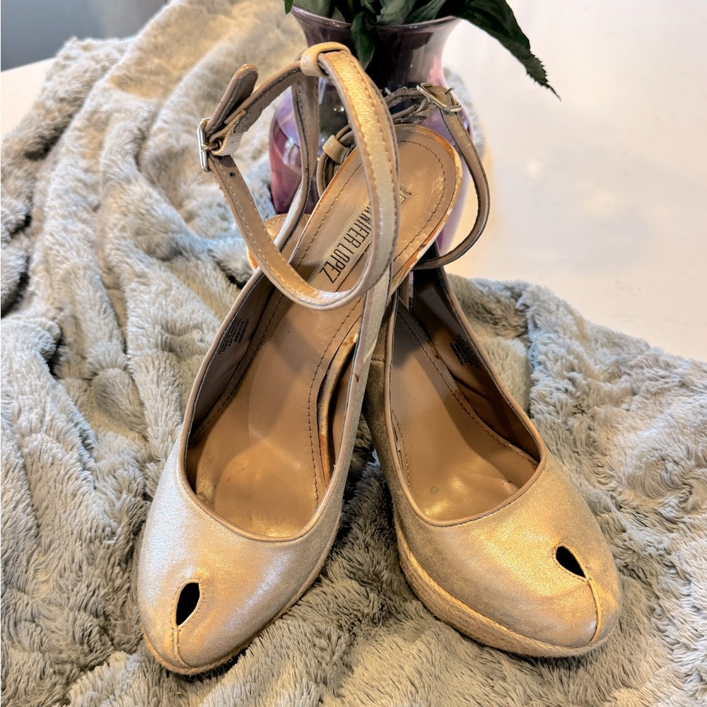 Jennifer Lopez Golden Peep Toe Platform Heel